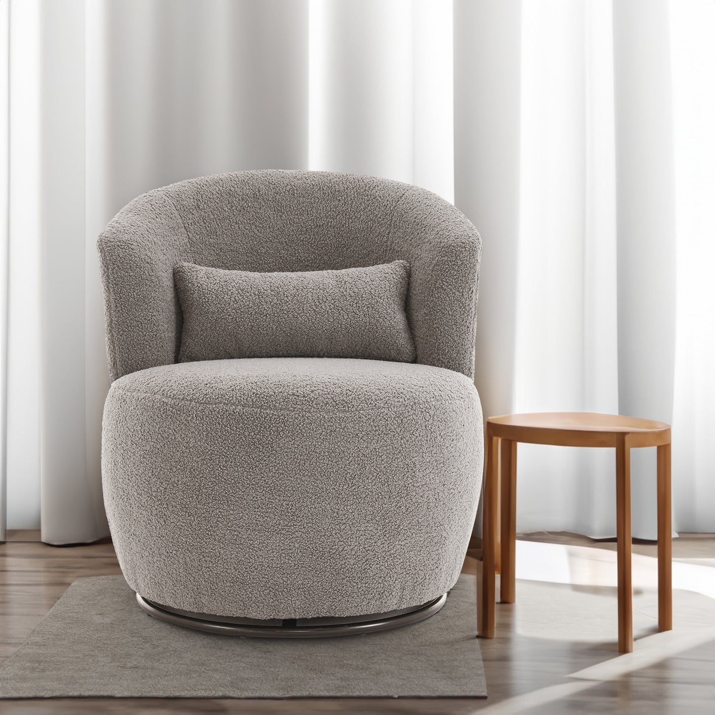 Sillón giratorio de felpa gris con base de metal y rotación de 360°, diseño contemporáneo para salas de estar