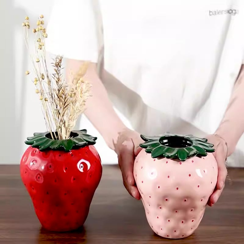 Strawberry ceramic vase, flower arrangement, living room home decoration ornament, hydroponic flower pot, high-end and high aest