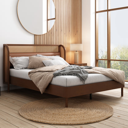 Moderna cama tamaño queen con plataforma de madera de ratán Cannage, acabado nogal para dormitorios elegantes