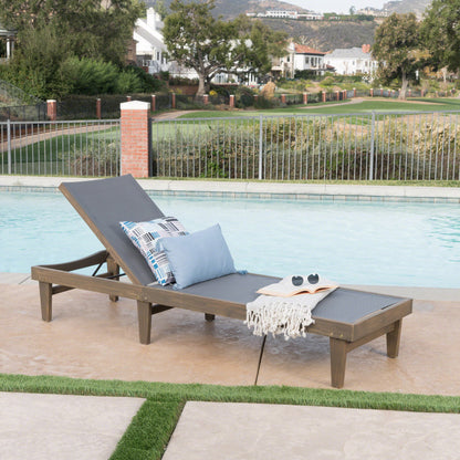 Chaise longue Summerland en malla gris oscuro, cómoda y elegante para uso en interiores y exteriores