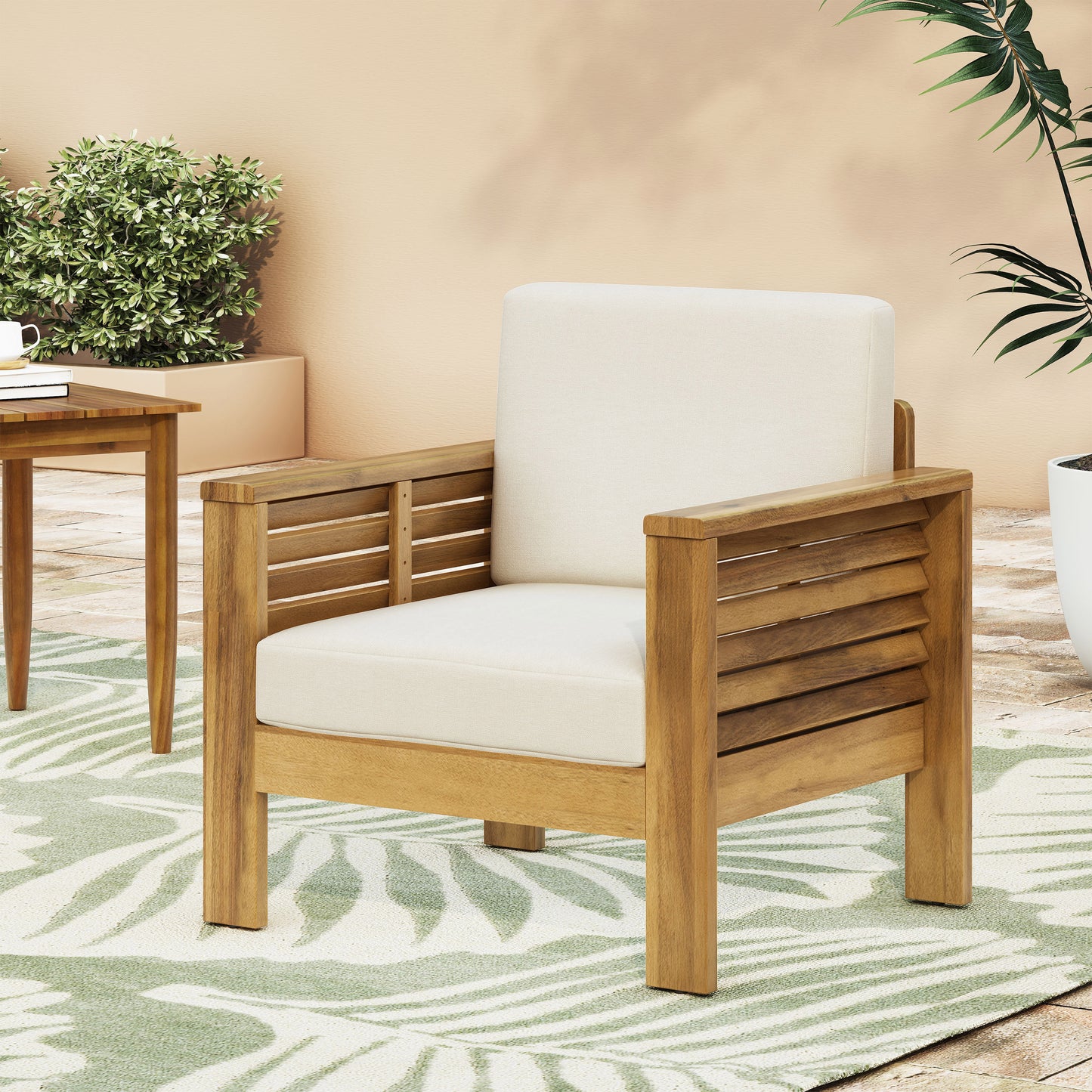 Sillones de madera de acacia para exteriores con cojines, acabado en teca y beige, perfectos para patios