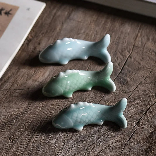 Portalápices Celadon Koi, soporte multifuncional para bolígrafos pequeños, bolígrafo pequeño creativo, adorno exquisito para escritorio de estudiante 