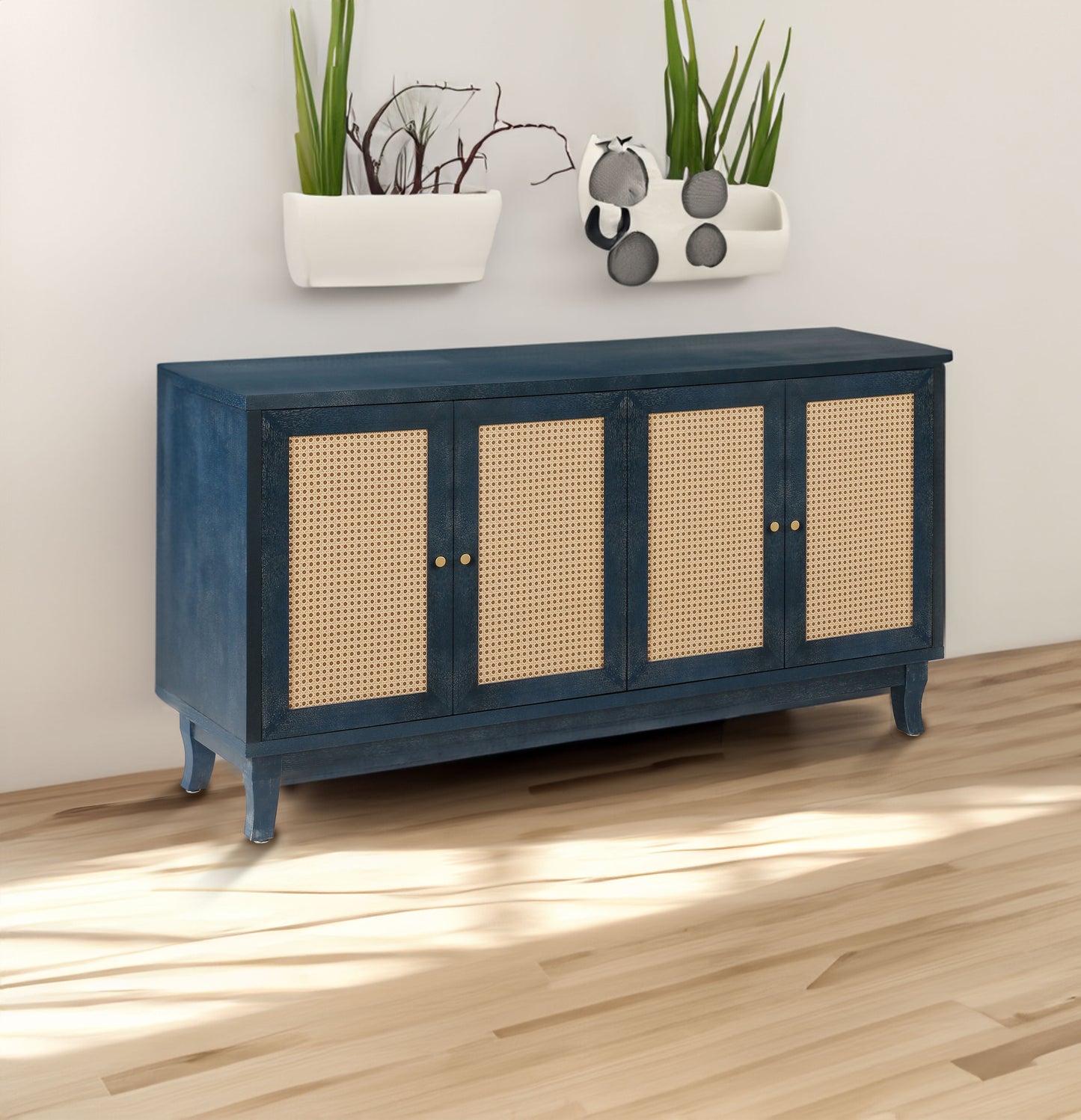 Mueble buffet de estilo vintage Stronger, almacenamiento con detalles lacados y 4 puertas de madera, color gris topo