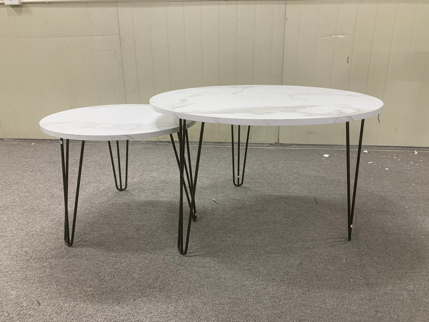 27.56'' Round Nesting Coffee Table Set of 2, Circular Nesting End Table Set Sturdy Metal Base for Living Room, bedroom, White