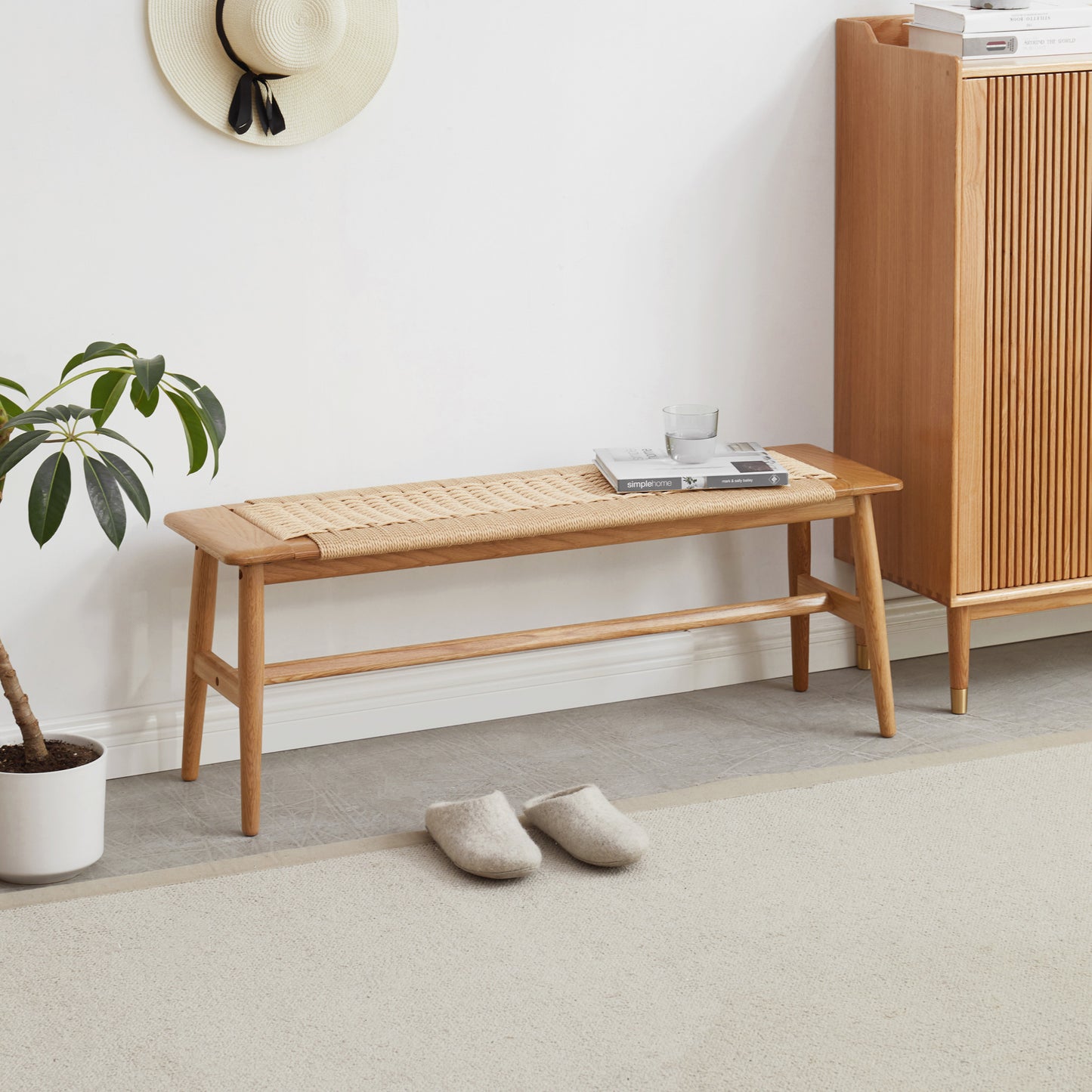 Banco de comedor de madera de roble natural con diseño tejido, perfecto para comedores, dormitorios y baños