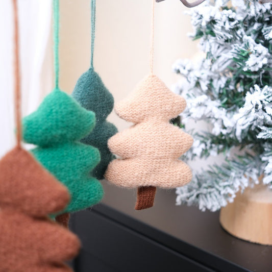Knitted Holiday Tree – Textured Neutral Finish