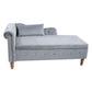 Sillón chaise longue gris de terciopelo para interiores con espacio de almacenamiento y almohada, diseño moderno tapizado con brazos enrollados