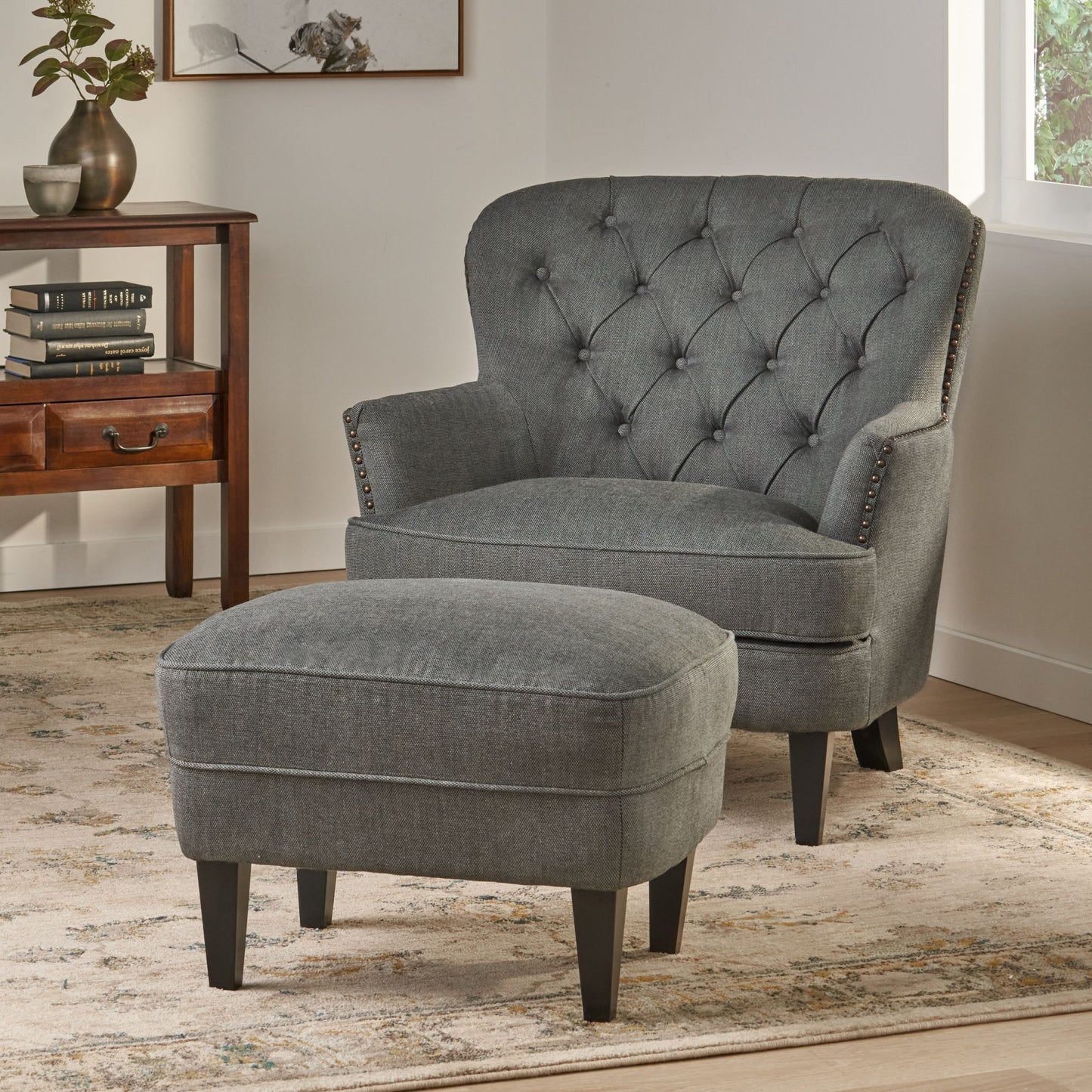 Sillón club moderno de tela gris y conjunto otomano, elegante sillón acolchado para salas de estar