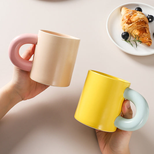 Taza de cerámica con mango grueso, taza de alto valor, taza de café nórdica creativa, taza de desayuno, taza de agua para parejas