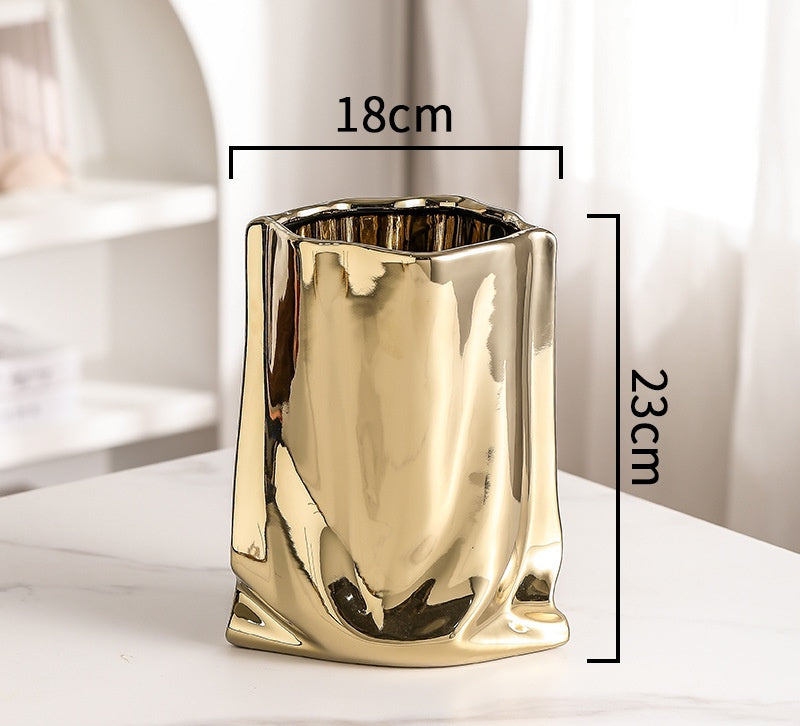 Minimally designed ceramic pleated electroplated vase for hydroponic cultivation of fresh flowers and dried flowers