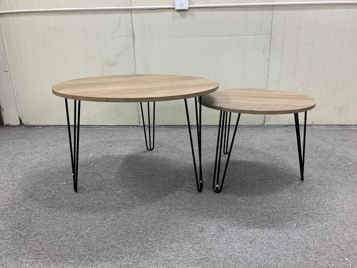 27.56'' Round Nesting Coffee Table Set of 2, Circular Nesting End Table Set  Sturdy Metal Base for Living Room, bedroom, Brown