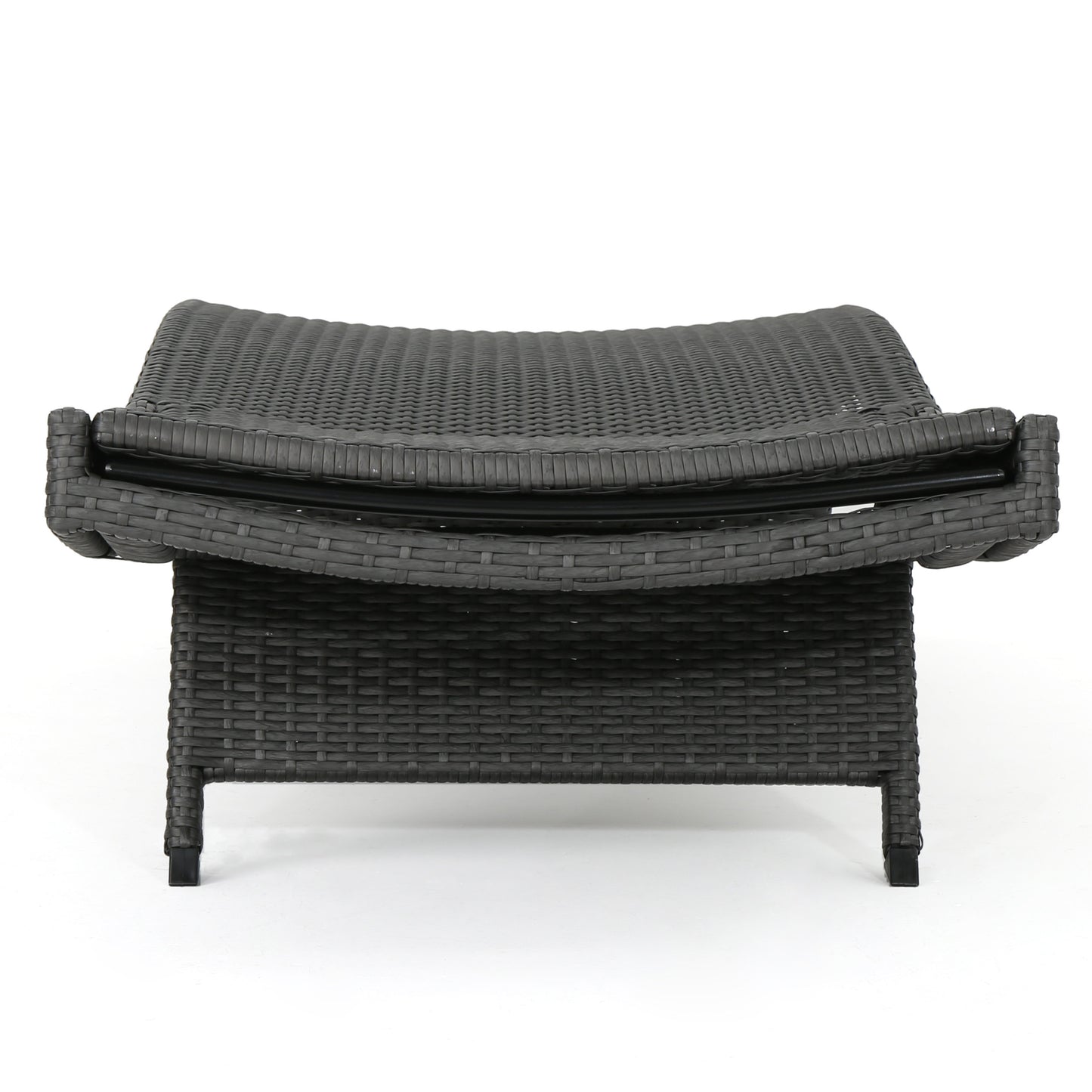 Salem PE Wicker Chaise Lounge, Perfect for Outdoor Relaxation and Lounging