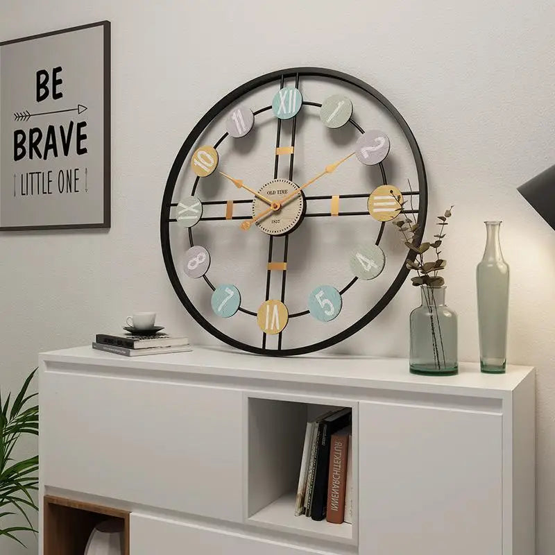 Reloj de pared de metal con números romanos para decoración del hogar y la sala de estar, redondo