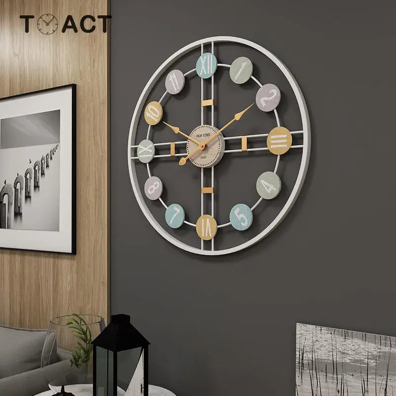 Reloj de pared de metal con números romanos para decoración del hogar y la sala de estar, redondo