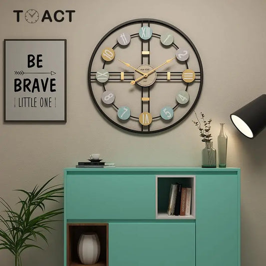 Reloj de pared de metal con números romanos para decoración del hogar y la sala de estar, redondo